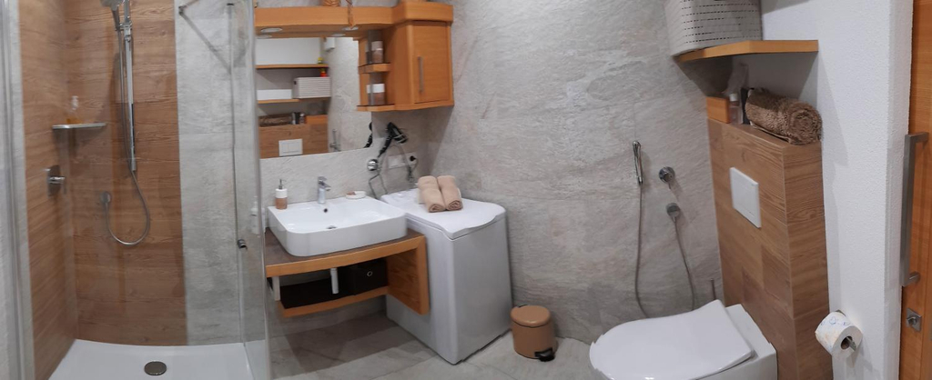 Bathroom 3, Chalet Schwarzenstein, Bolzano