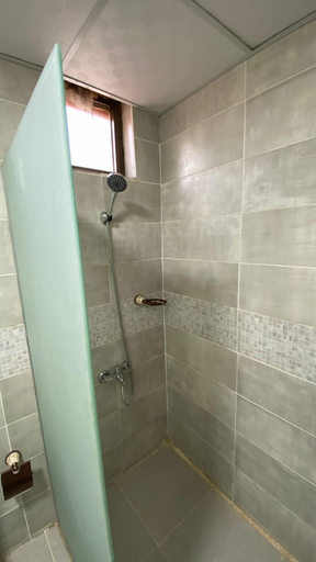 Bathroom 3, Bedouin life, Quaira