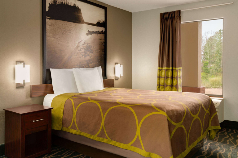 Bedroom 3, Super 8 by Wyndham Pearl/Jackson Airport, Rankin