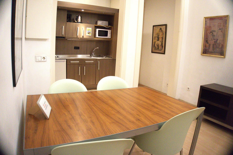 Others 2, Apartments Sant Jordi Fontanella, Barcelona