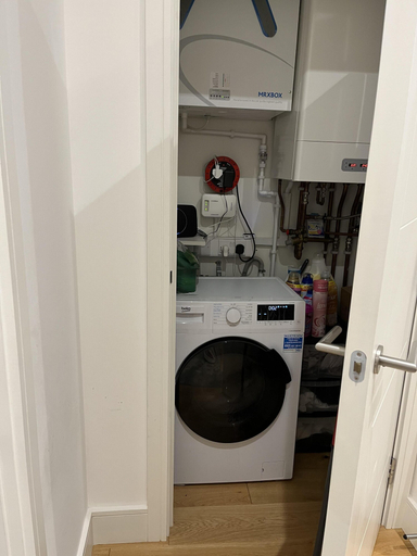 Others 3, Superb 1-bed Apartment in Welwyn Garden City, Hertfordshire