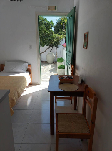 Others 2, Dioni Lux inn 2, South Aegean