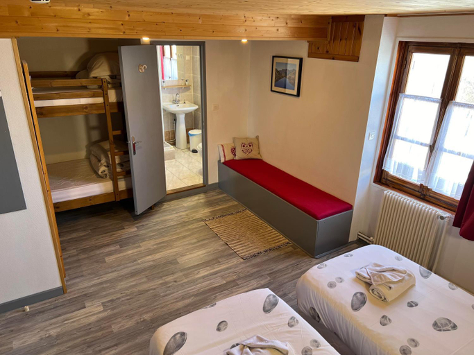 Bedroom 3, La Foret De Maronne, Isère