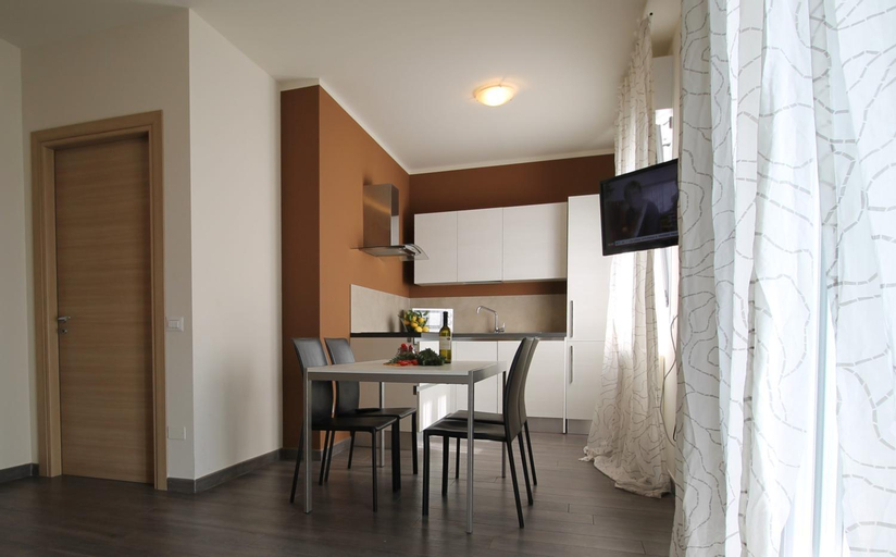 Dining Room 14
