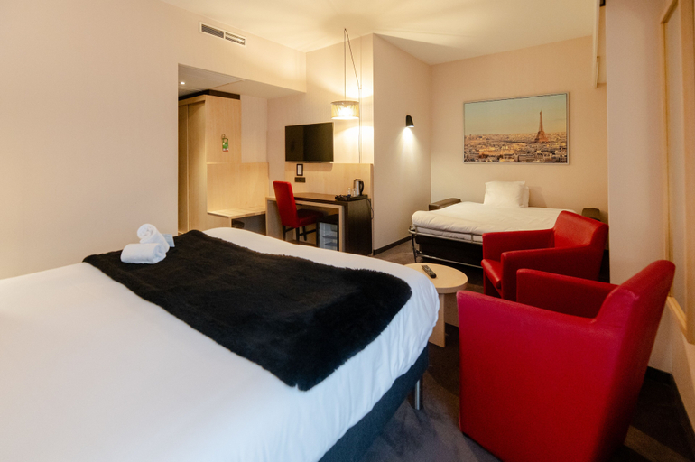 Bedroom 2, Hotel Alize Mouscron, Hainaut