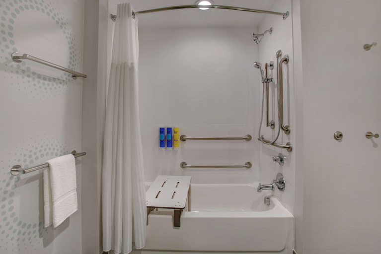 Bathroom 4, Tru by Hilton Northlake Fort Worth, TX, Denton