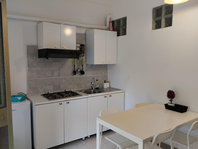 Others 4, Civico 41, Reggio Di Calabria