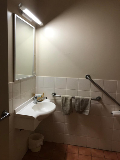 Bathroom 4, Heritage Resort, Weipa