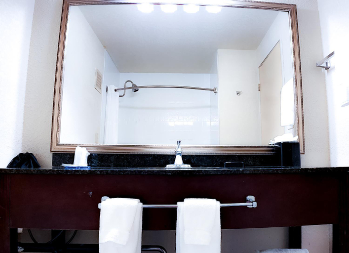 Bathroom 15