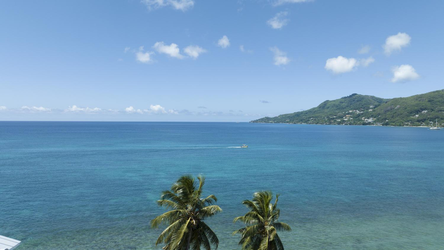 Others 3, VallonEnd Beachfront villa with excellent view
