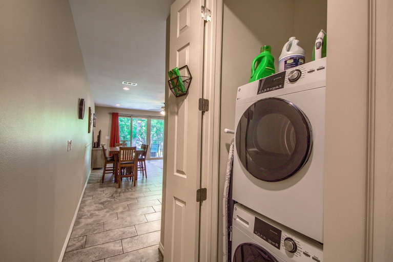 Interior 5, Riverfront Fun Rg 111 2 Bedroom Condo by RedAwning, Comal