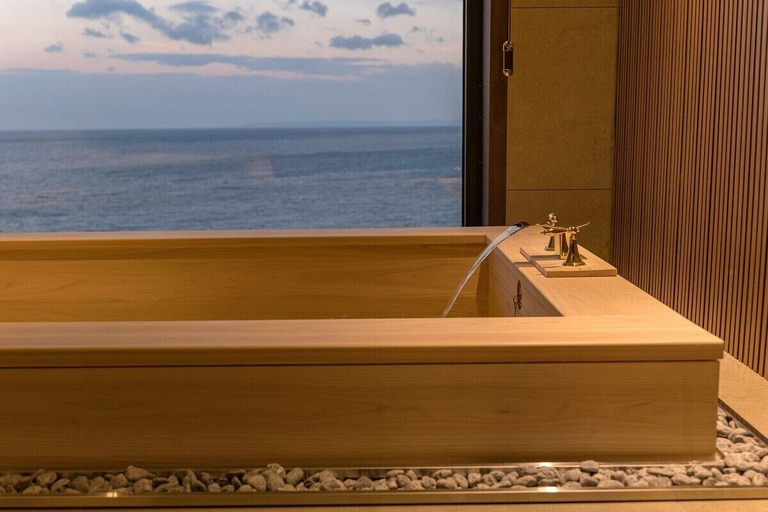 Bathroom, Yeonhwamoon Hotel Yeongdeok, Yeongdeok