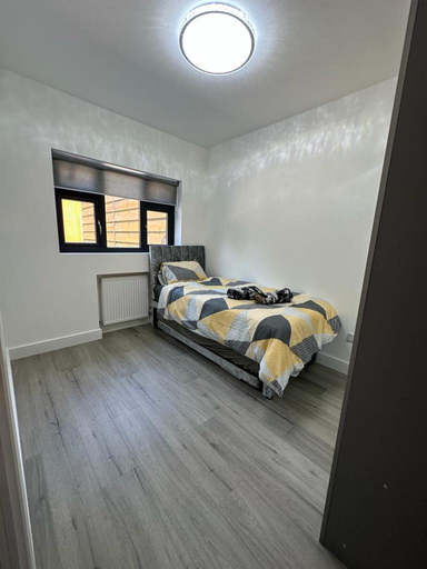 Others 2, Impeccable 2-bed Apartment in London, London