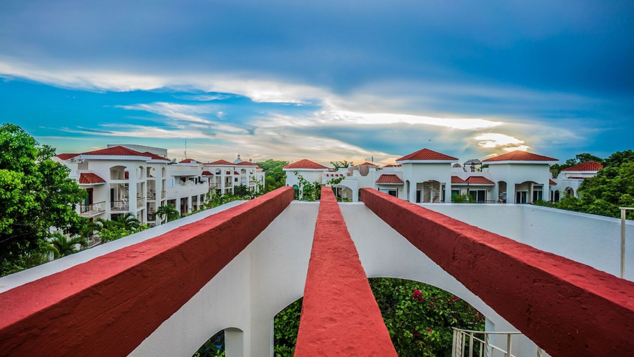 Property grounds 3, Paseo Del Sol Cenote A 301 2 Bedroom Condo by RedAwning, Cozumel