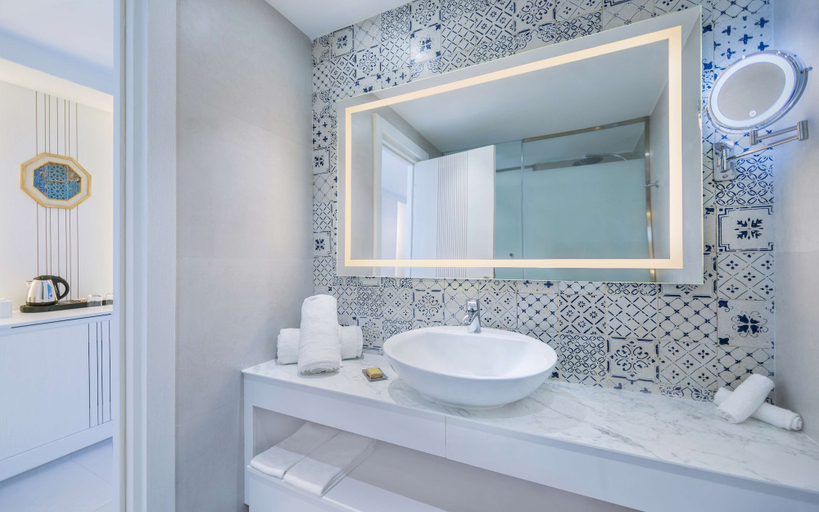 Bathroom 5, Hilton Skanes Monastir Beach Resort, Monastir