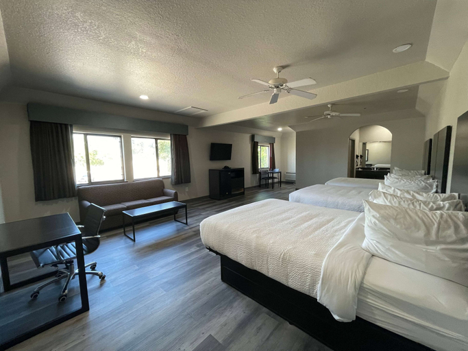 Bedroom 4, Days Inn by Wyndham Dickinson TX, Galveston