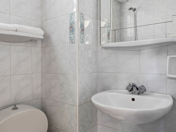 Bathroom 4, Pearl Hotel, South Aegean