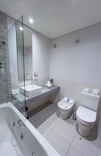 Bathroom 5, Villa Doris Suites, Lagos