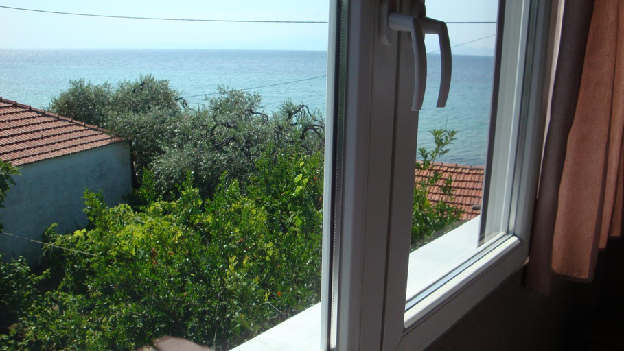Others 3, Villa Giotis, East Macedonia and Thrace