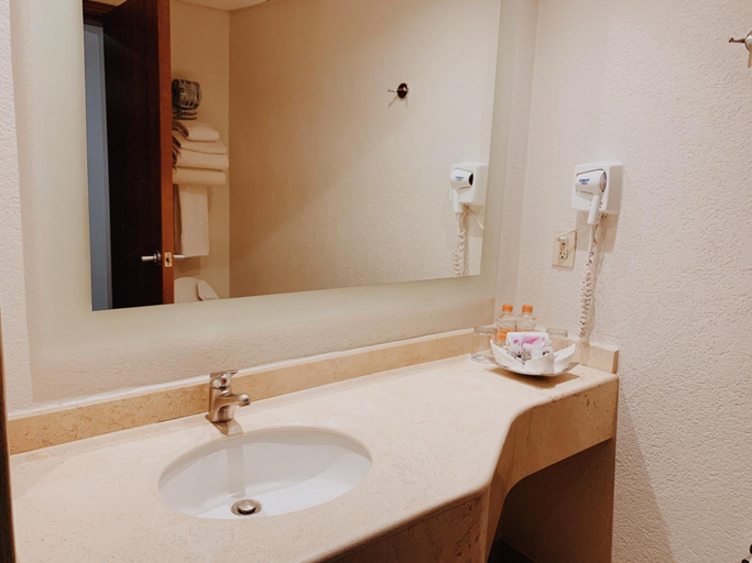 Bathroom 4, Hotel Mercury Inn, Querétaro