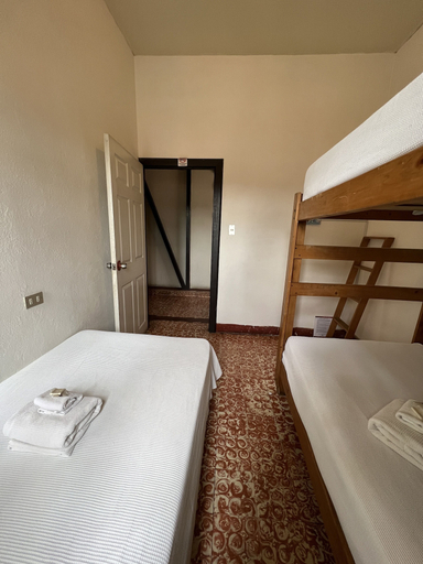 Bedroom 2, Hotel Casa Semuc, Cobán