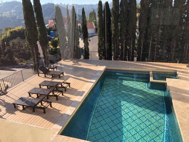 Exterior view, Hollywood Hills private room, Los Angeles