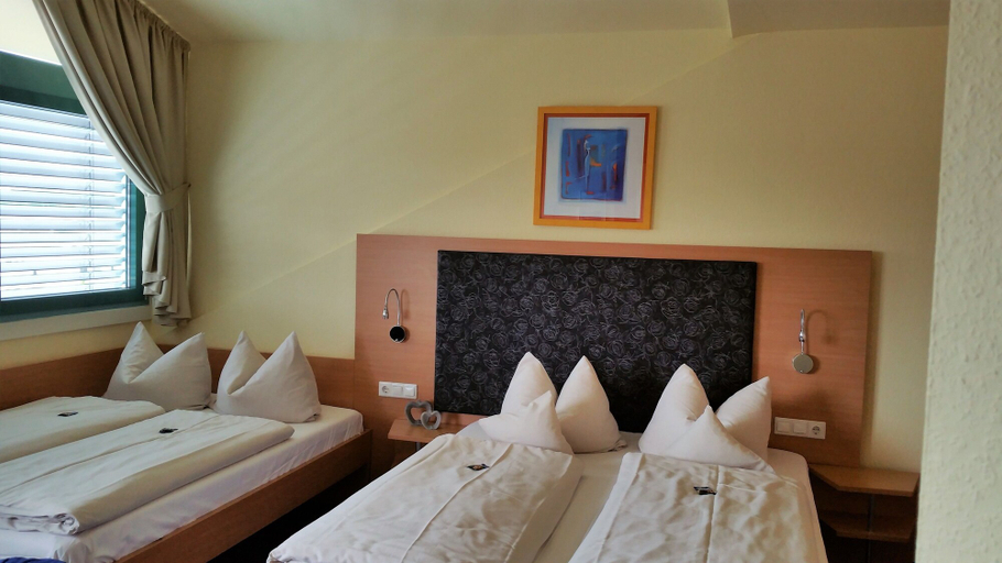 Bedroom 4, Hotel Ifen, Rhein-Neckar-Kreis