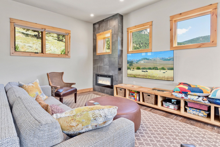 Living area 5, Mapes Luxury Vacation At Windcliff 5 Bedroom Home by RedAwning, Larimer