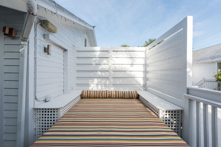Exterior & Views 2, Alexander's Guesthouse - Adult Exclusive, Monroe