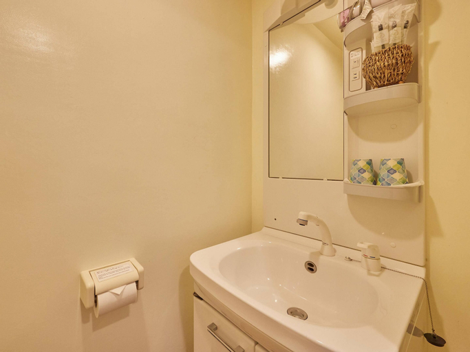 Bathroom 7