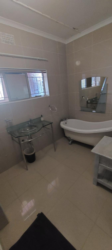 Others 5, UNIQUE BnB, Zululand