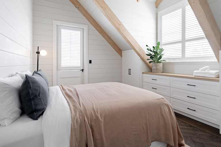 Bedroom 3, The Loft at Linnaeus Farm, Berry - by Linnaeus Collection, Shoalhaven - Pt B