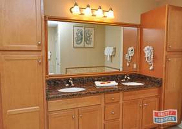 Bathroom 3, Phoenix West Ii - 3 Bed 4 Bath Gulf Front High Sleeps 8 3 Bedroom Condo, Baldwin