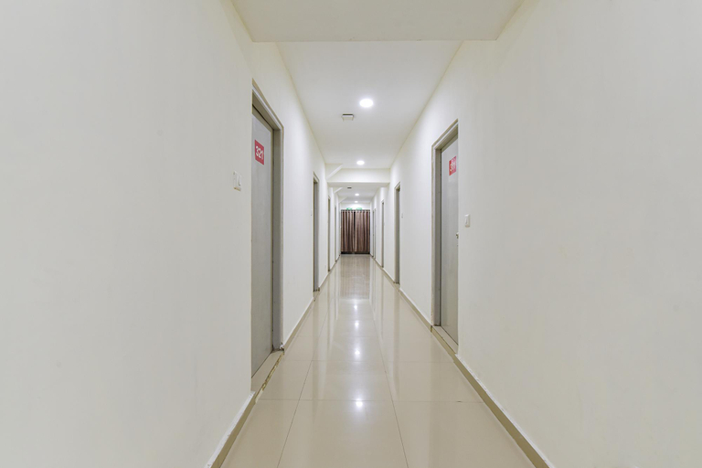 Public Area 2, Via Himalaya Inn, Ahmadabad