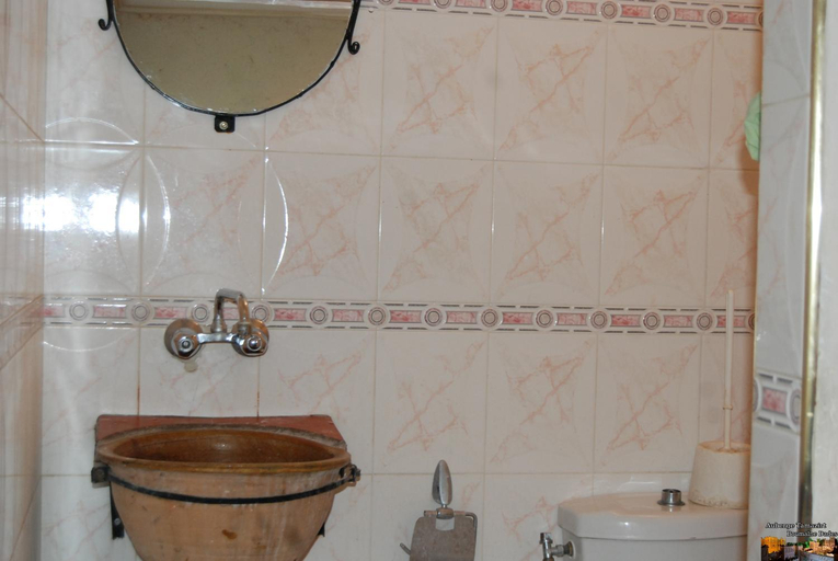Bathroom, Auberge Tamazirt, Ouarzazate