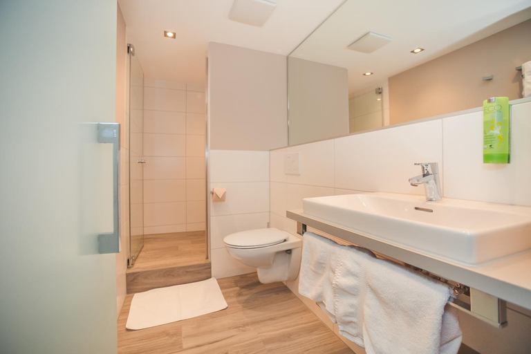 Bathroom 3, DasSchaffers - MeinWohlfuhlhotel, Main-Tauber-Kreis