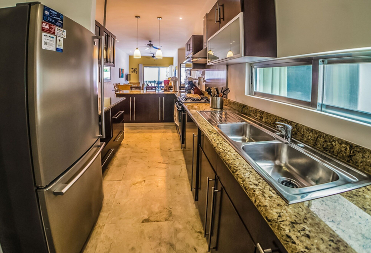 Private kitchen 3, La Vista 6 Oceanview Condo in Playa del Carmen by RedAwning, Cozumel