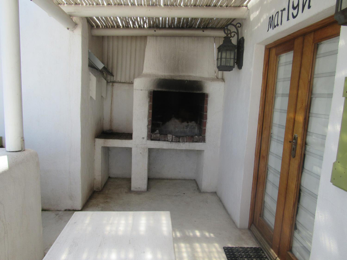 Others 5, Marlyn and Dolfyn Self Catering, West Coast