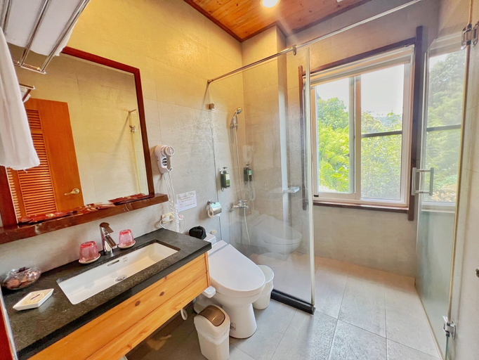 Bathroom 5, I-Think Resort, Nantou