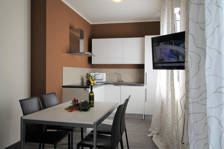 Others 2, Residence Felice, Savona