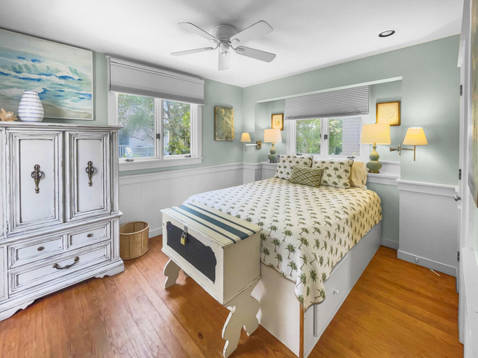 Bedroom 2, Waves 1 Bedroom Cottage by RedAwning, Walton