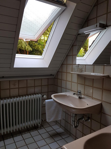 Bathroom 3, Hotel-Restaurant Klostermühle, Reutlingen