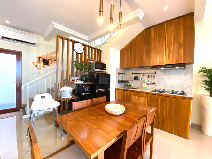 Dining Room 5