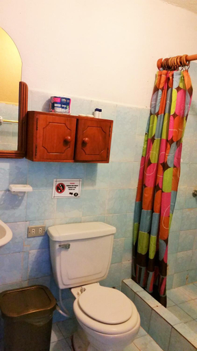 Bathroom 2, Hostal Estrella de Mar, Santa Cruz