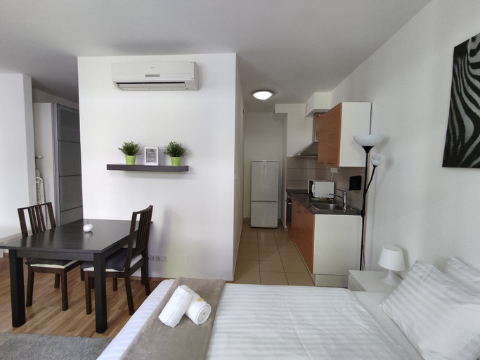 Bedroom 2, Corvin Center Suites, Budapesti