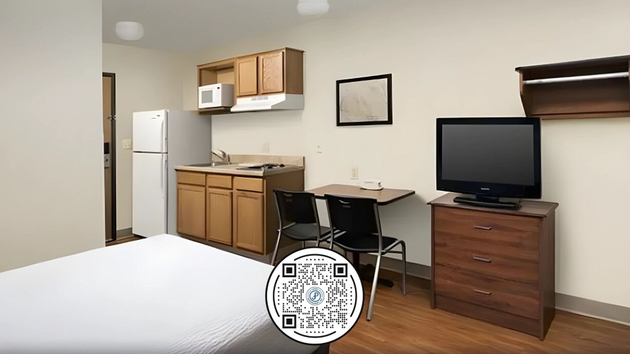 Bedroom 3, WoodSpring Suites Lincoln Northeast I-80, Lancaster