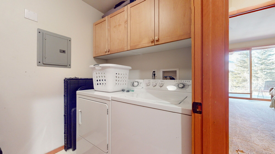 Interior 5, Snowcreek V #997 2 Bedroom Condo by RedAwning, Mono