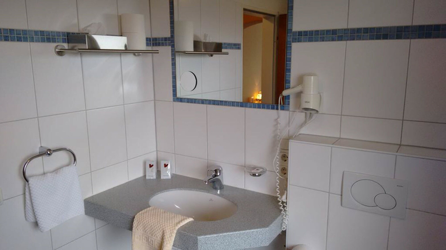 Bathroom 4