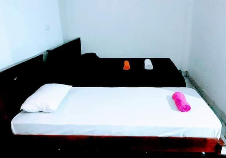 Bedroom 5, Black And White Kandy Guest House, K.F.G. & G. Korale
