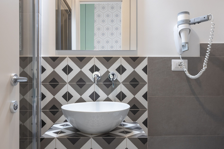 Bathroom 4, Morpheus Rooms, Roma